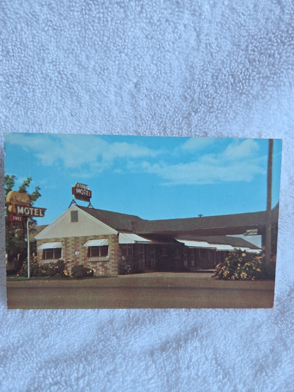 Ideal Motel & Trailer Court, Roundup Montana.